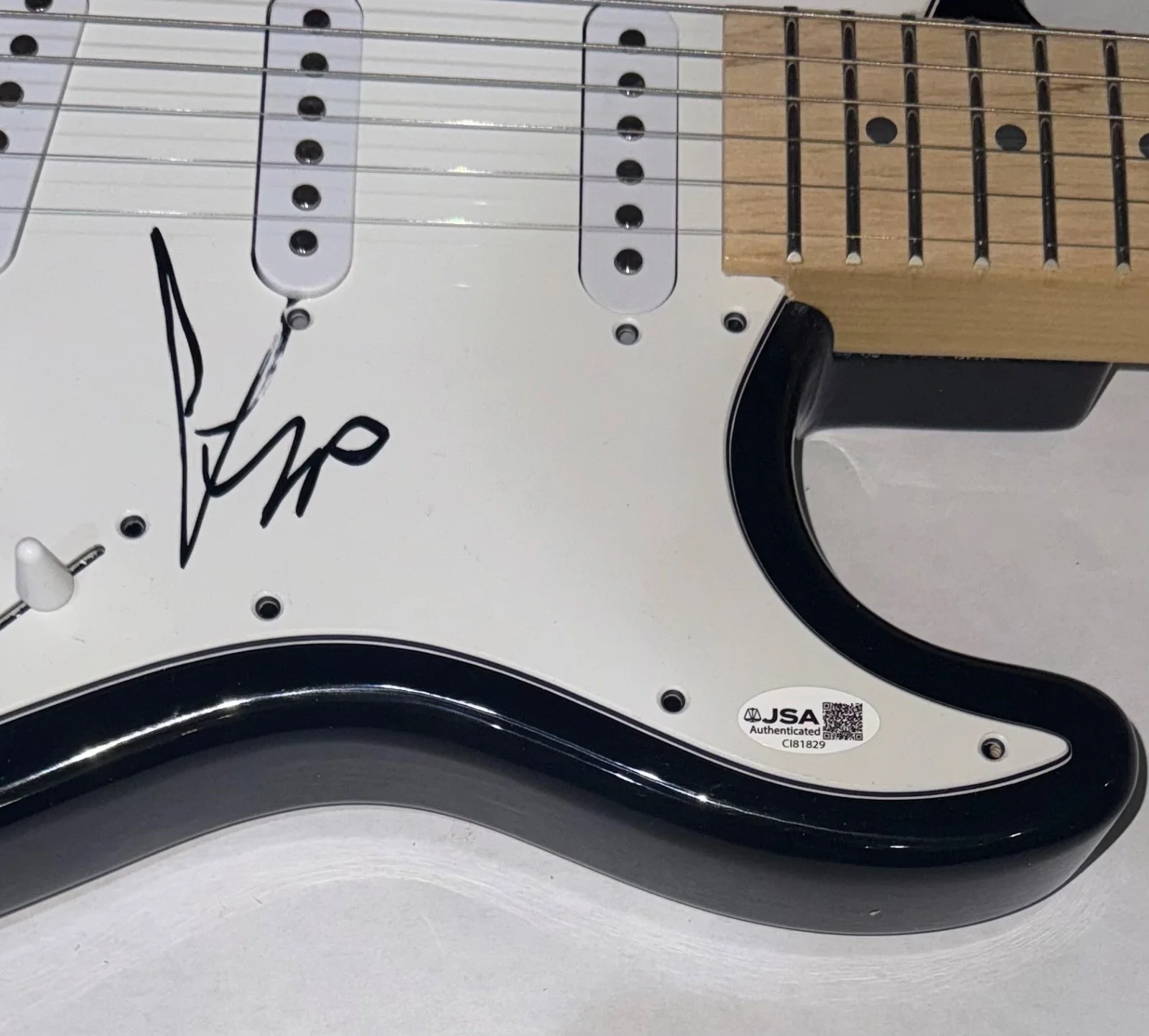 Yungblud Signed Autograph Electric Guitar Weird! Idols Singer Musician JSA COA, image 4