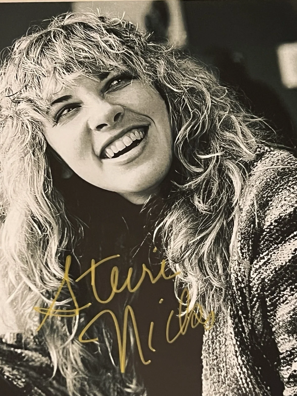 STEVIE NICKS Autographed signed 8 X 11.5 Early photo Gold Sharpie Nicely Framed, изображение 4