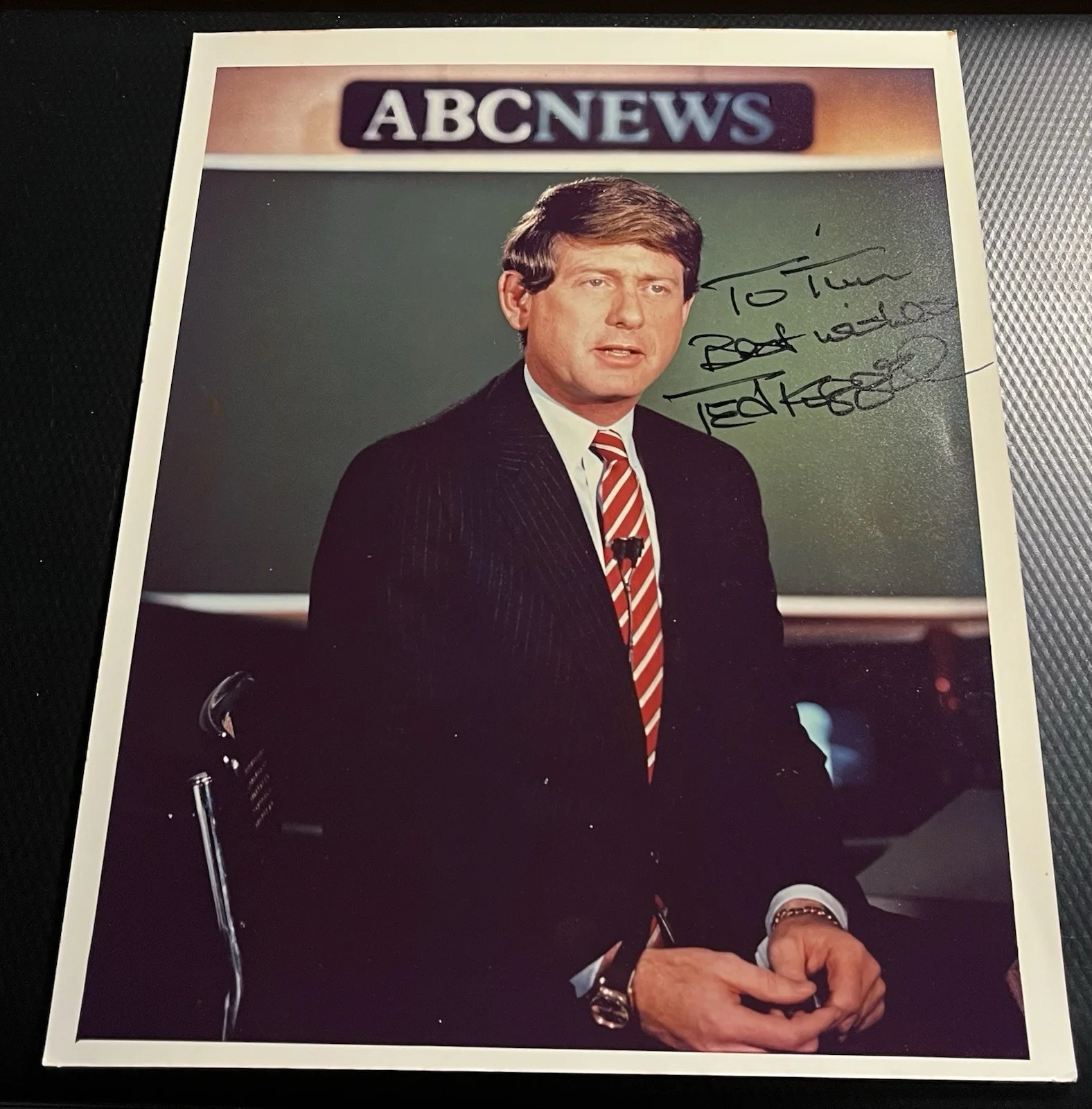 Ted Koppel — Ted Koppel ABC Legendary News Anchor Signed 8x10 Photograph w/ Top Loader & COA, изображение 3