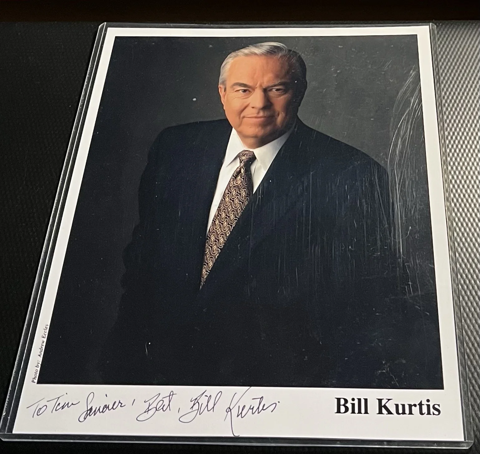 Bill Kurtis — Bill Kurtis News Journalist Signed 8x10 Photograph w/ Top Loader & COA, изображение 3