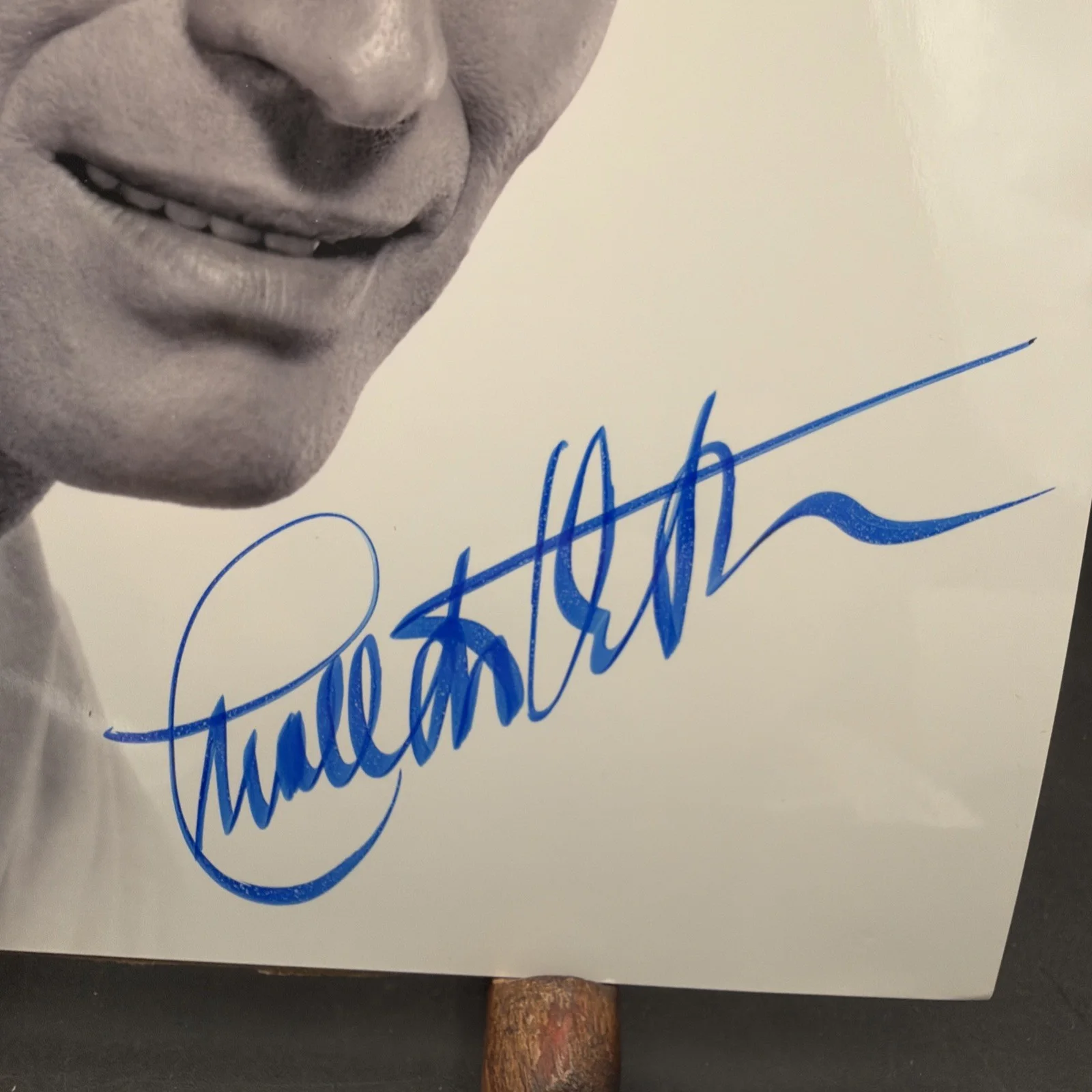 Charlton Heston — Charlton Heston Actor 8x10 Photo Signed Autograhed no COA - B, image 2