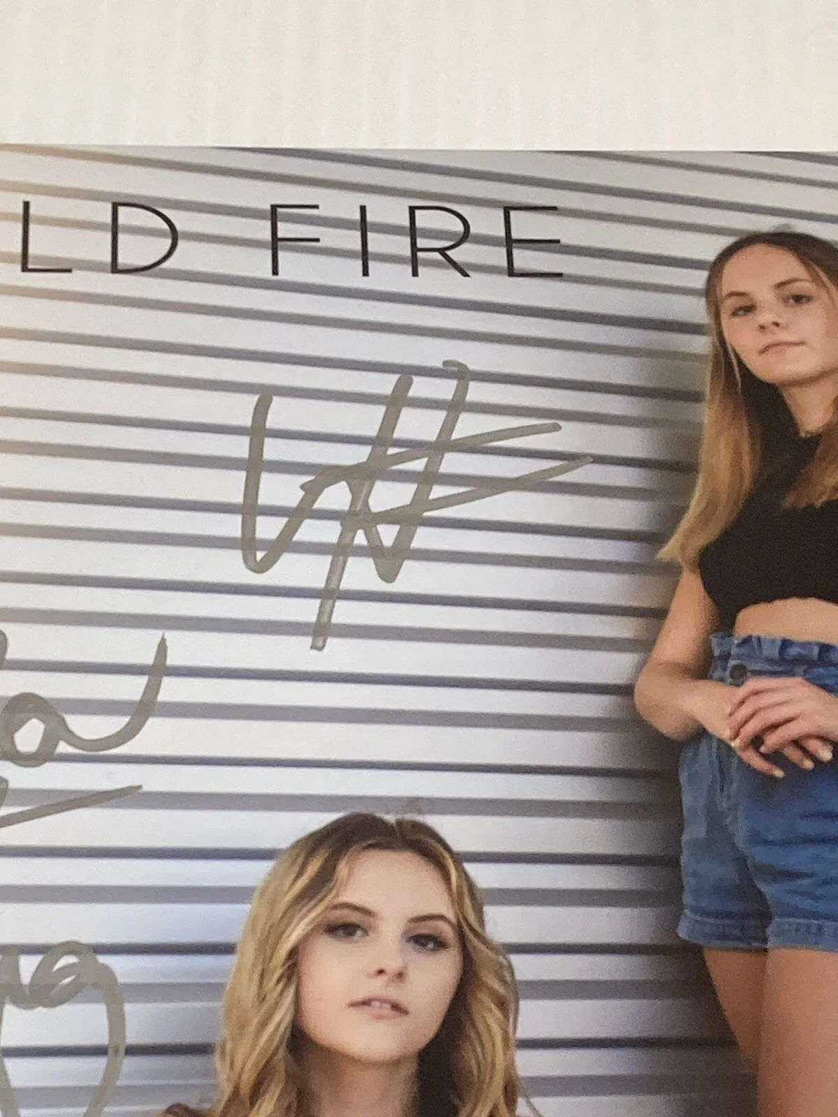 Wild Fire Music Band Duo Signed Photo 8x10 Kelli Luzwig Kayla Luzwig, изображение 3