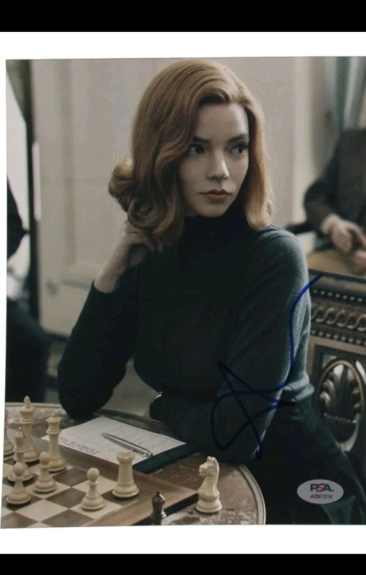 Anya Taylor Joy — Anya Taylor-Joy Signed 8x10 Photo (PSA) QUEEN'S GAMBIT. NICE SIGNATURE AND PIC, image 5