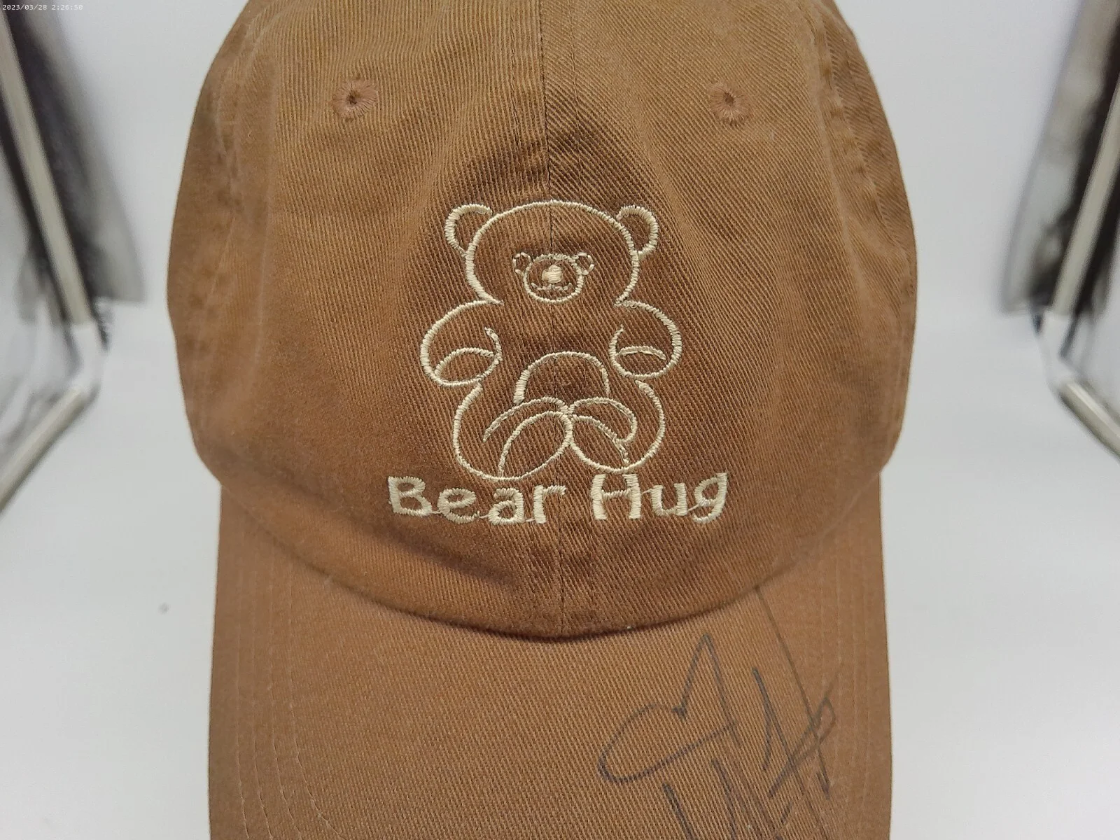 Kellen Lutz — KELLEN LUTZ signed autographed Bear Hug Hat Cap Stephenie Meyer charity, image 2