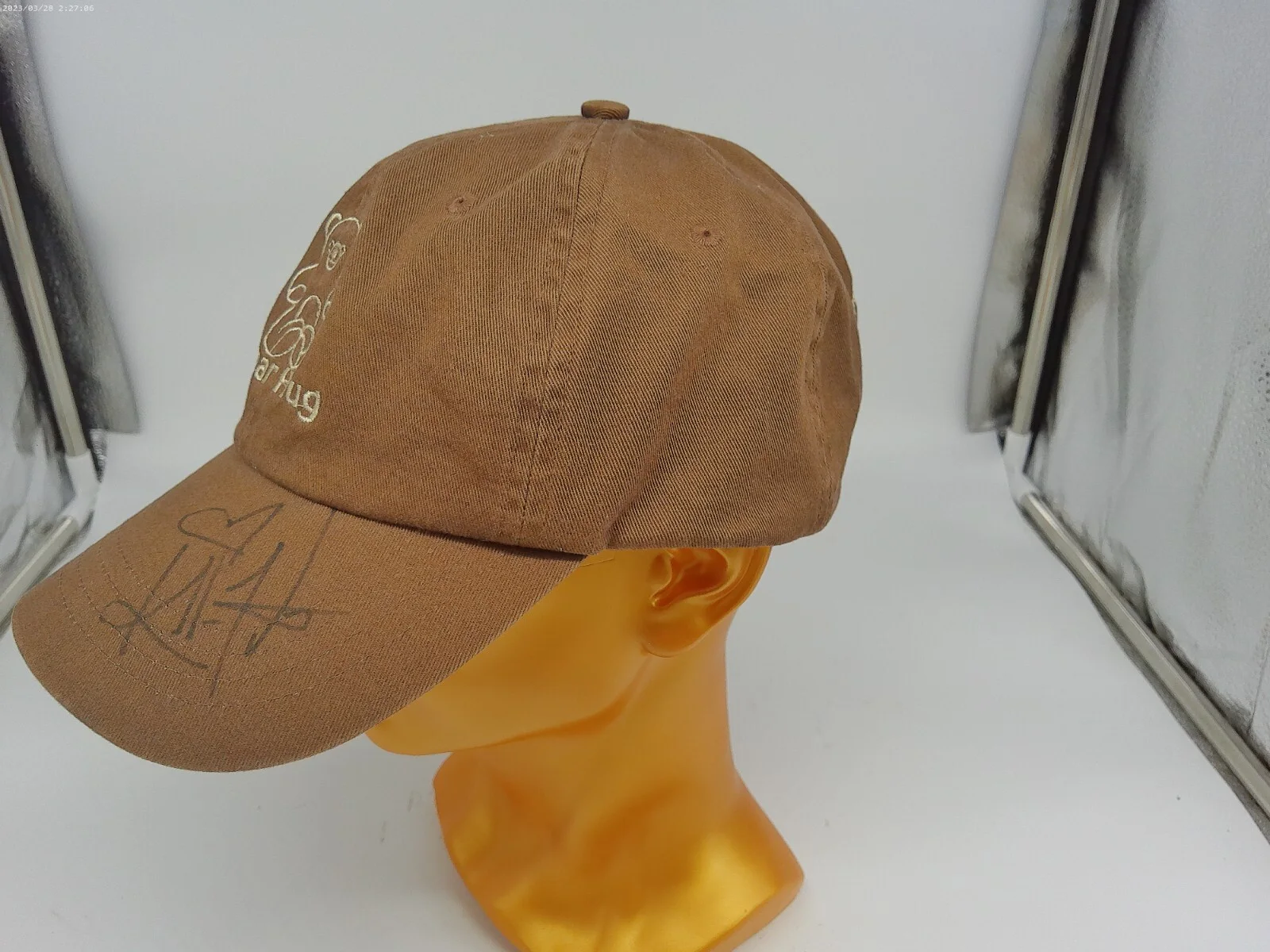 Kellen Lutz — KELLEN LUTZ signed autographed Bear Hug Hat Cap Stephenie Meyer charity, image 5