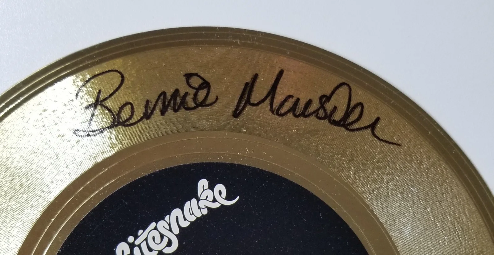 Bernie Marsden of Whitesnake REAL hand SIGNED 7" Gold Flex Record COA Autograph, изображение 2