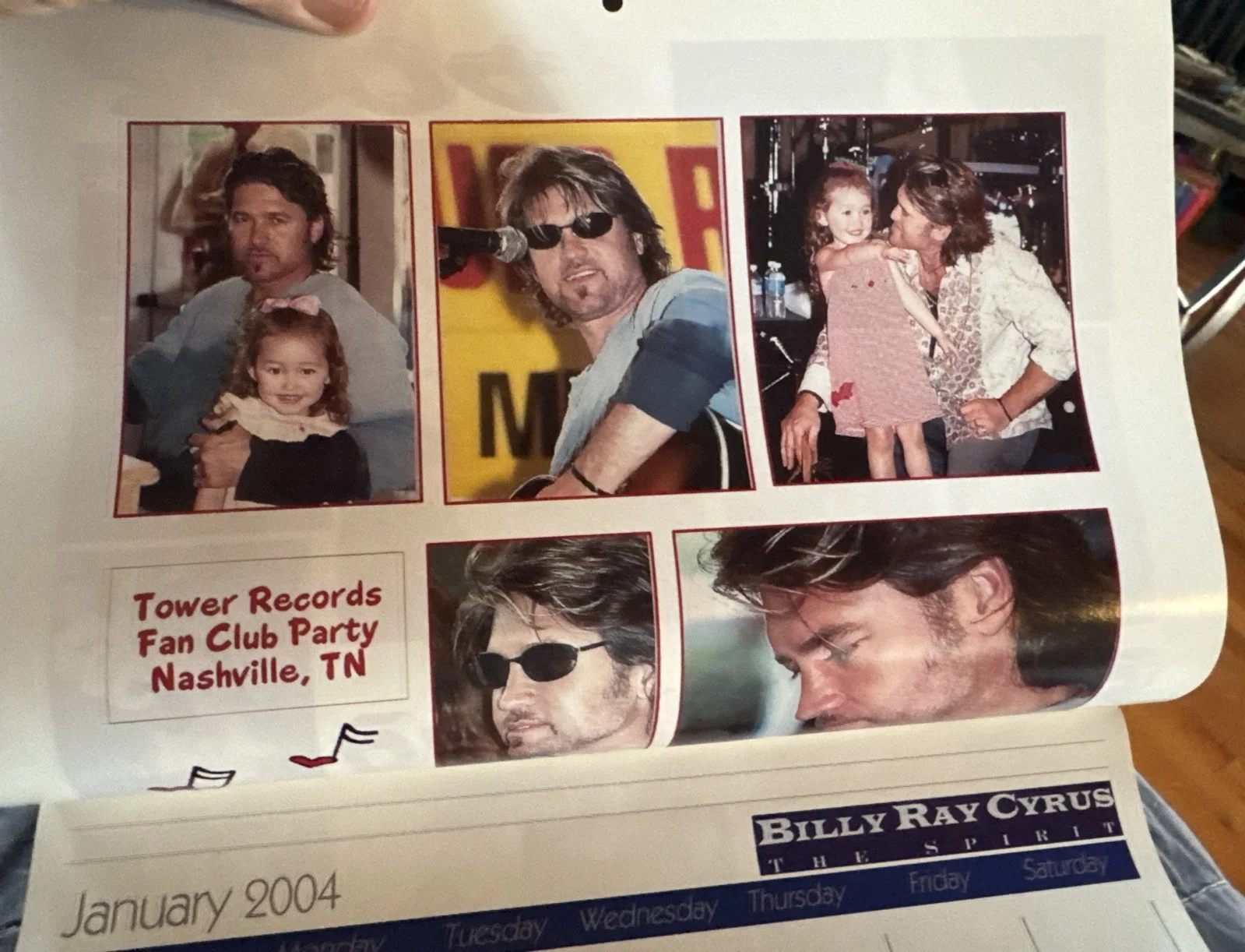 BILLY RAY CYRUS SIGNED 2004 PHOTO CALENDAR with SOME YOUNG MILEY CYRUS PICTURES, изображение 3