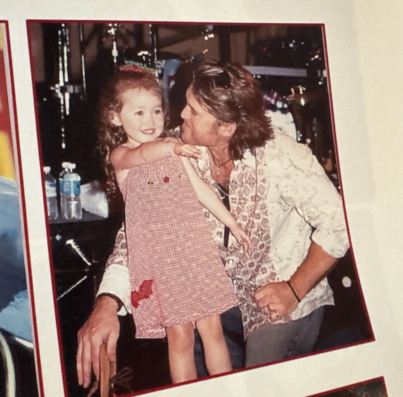 BILLY RAY CYRUS SIGNED 2004 PHOTO CALENDAR with SOME YOUNG MILEY CYRUS PICTURES, изображение 5