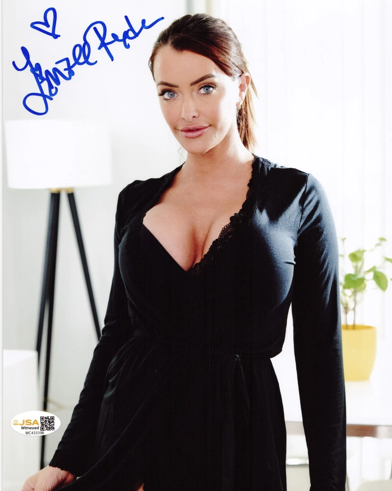 Linzee Ryder — Linzee Ryder Adult Video Star signed Hot 8x10 photo Proof #26 JSA Witnessed