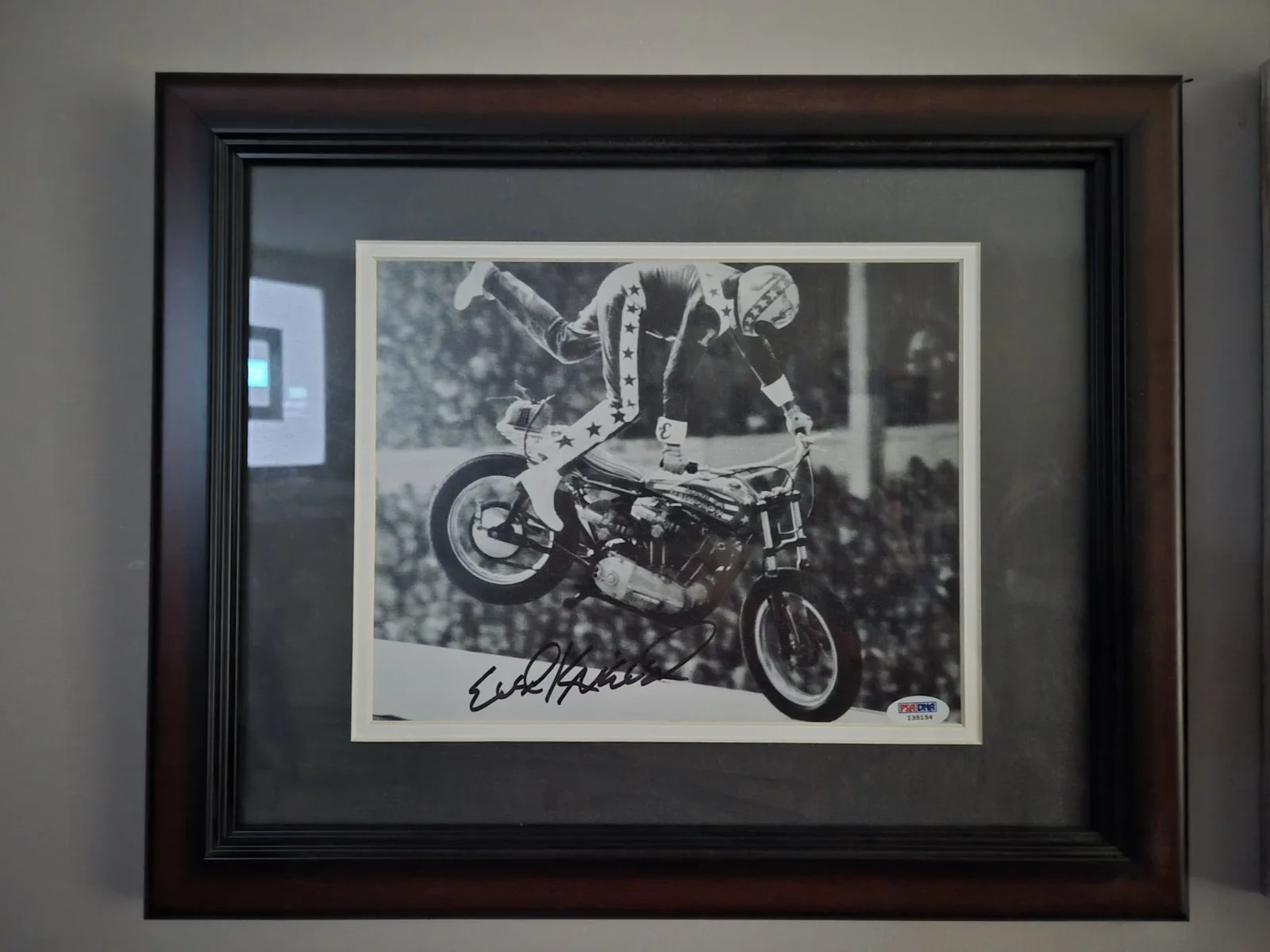 Evil Knievel — Evil Knievel SIGNED 8×10 Psa, image 2