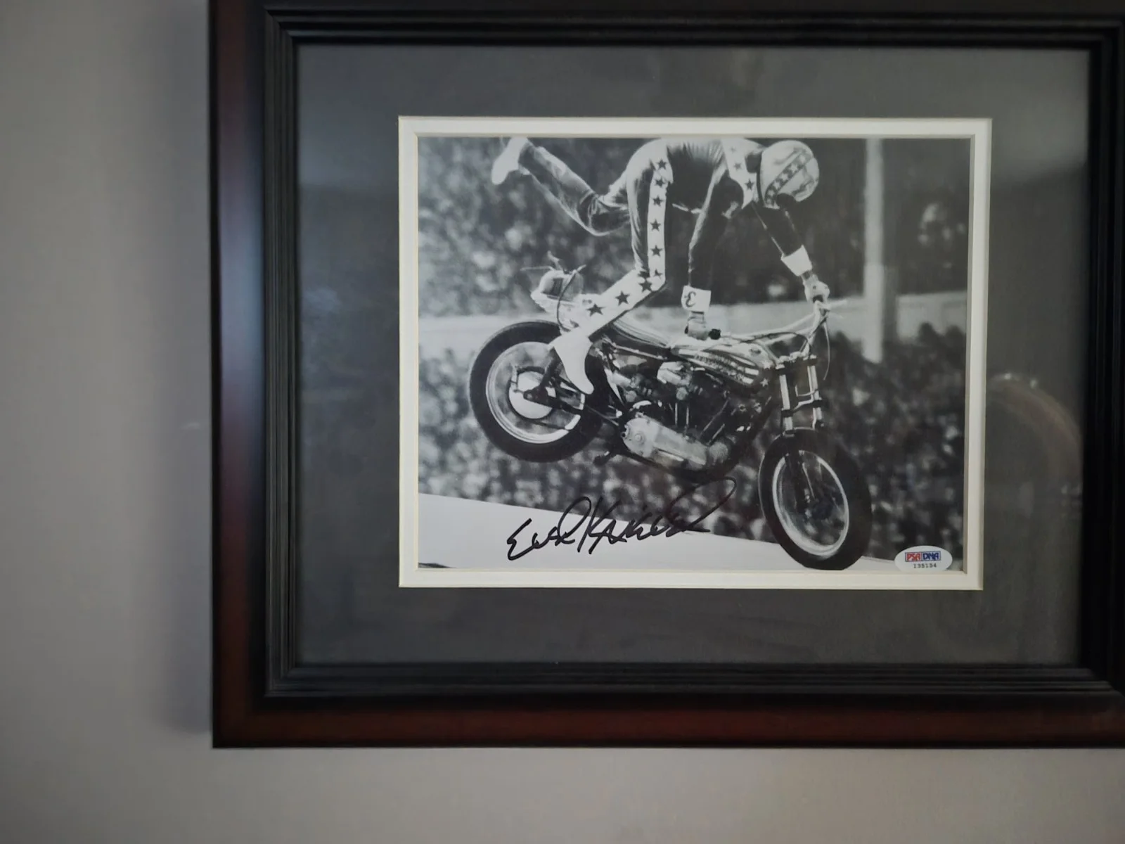 Evil Knievel — Evil Knievel SIGNED 8×10 Psa, image 3