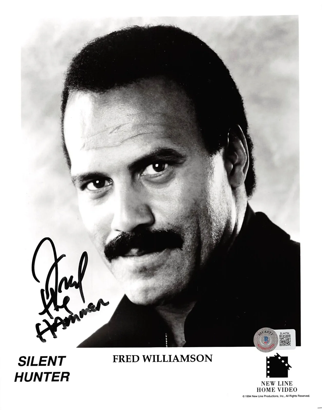 Fred Williamson — Fred Williamson Silent Hunter "The Hammer" Signed 8x10 Photo BAS #BL44794, image 3