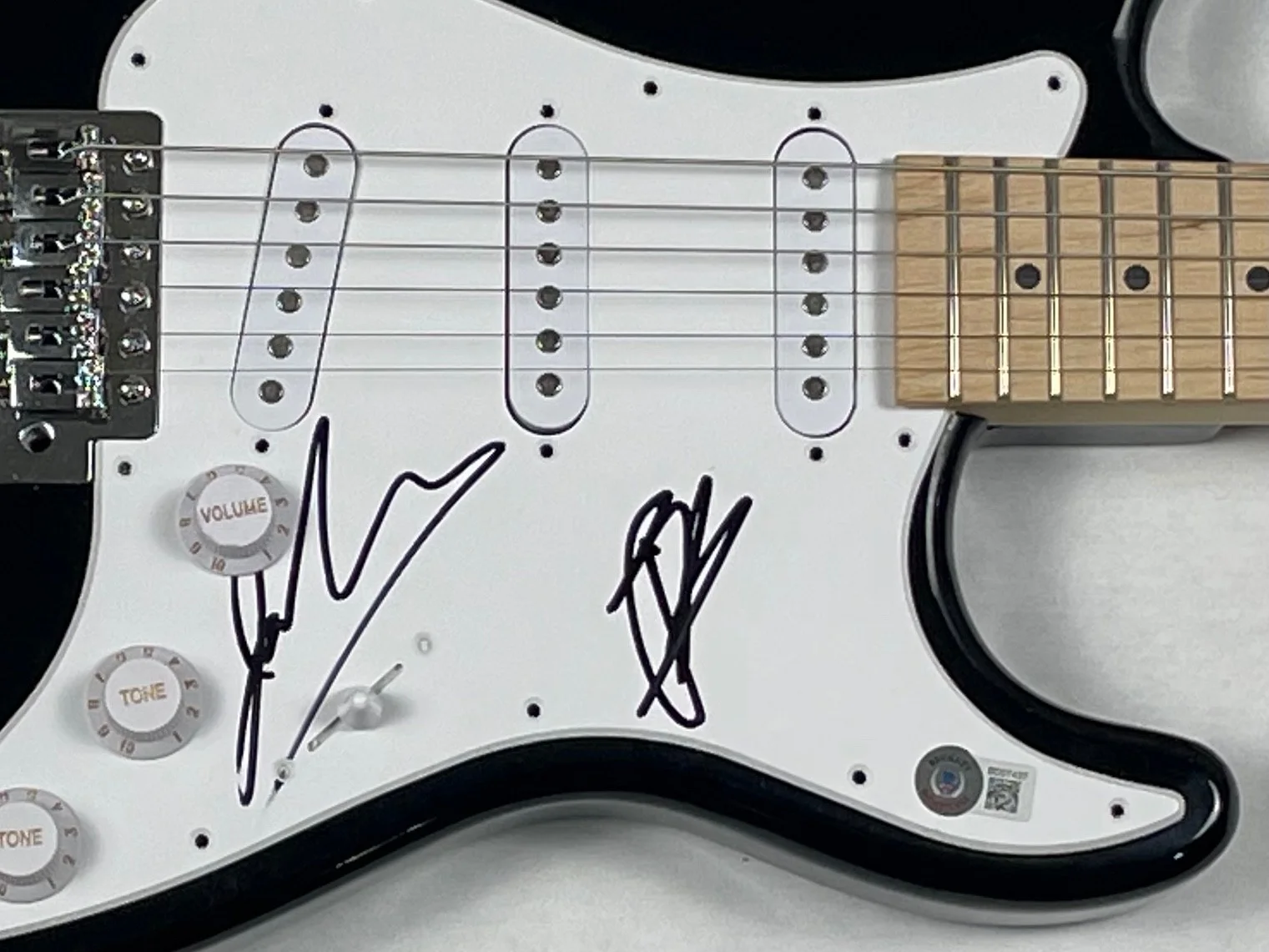 GOO GOO DOLLS Signed Autograph Electric Guitar John Rzeznik Robby Takac Beckett, изображение 4