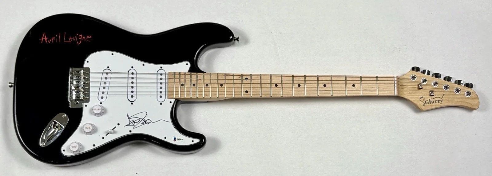 Avril Lavigne Signed Autograph Electric Guitar Under My Skin Let Go Beckett COA, изображение 3