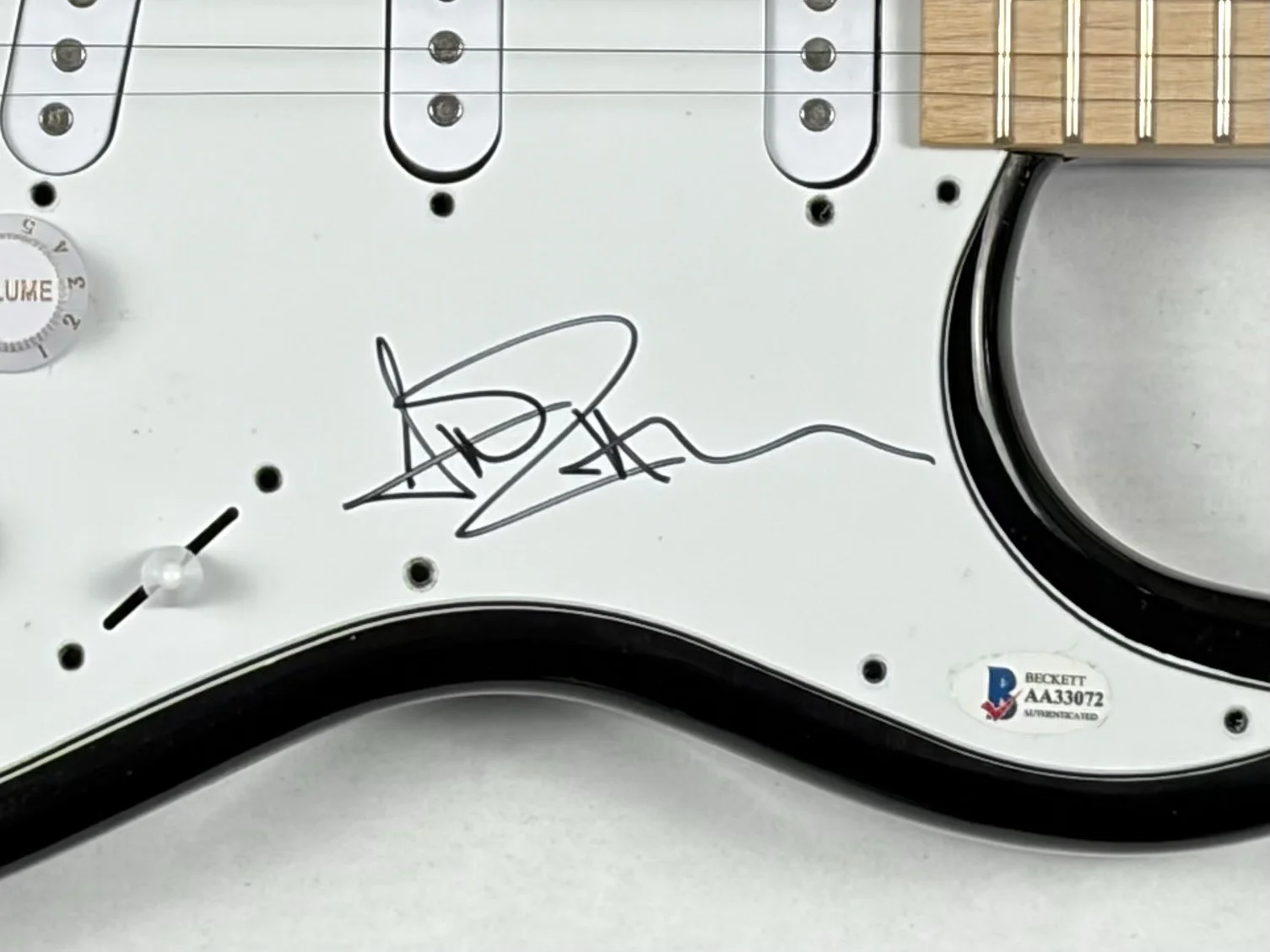 Avril Lavigne Signed Autograph Electric Guitar Under My Skin Let Go Beckett COA, изображение 5
