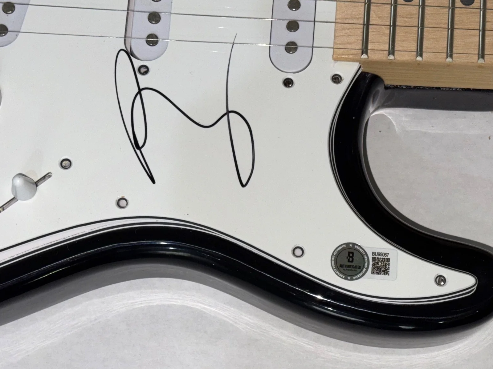 Patrick Carney The Black Keys Signed Autograph Electric Guitar Beckett COA, изображение 4