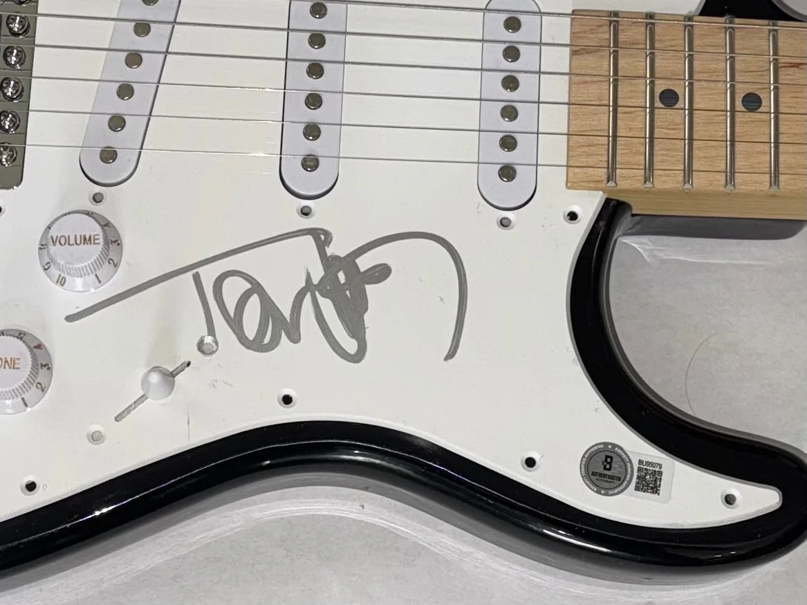 Tommy Lee Motley Crue Signed Autograph Electric Guitar Beckett COA, image 4