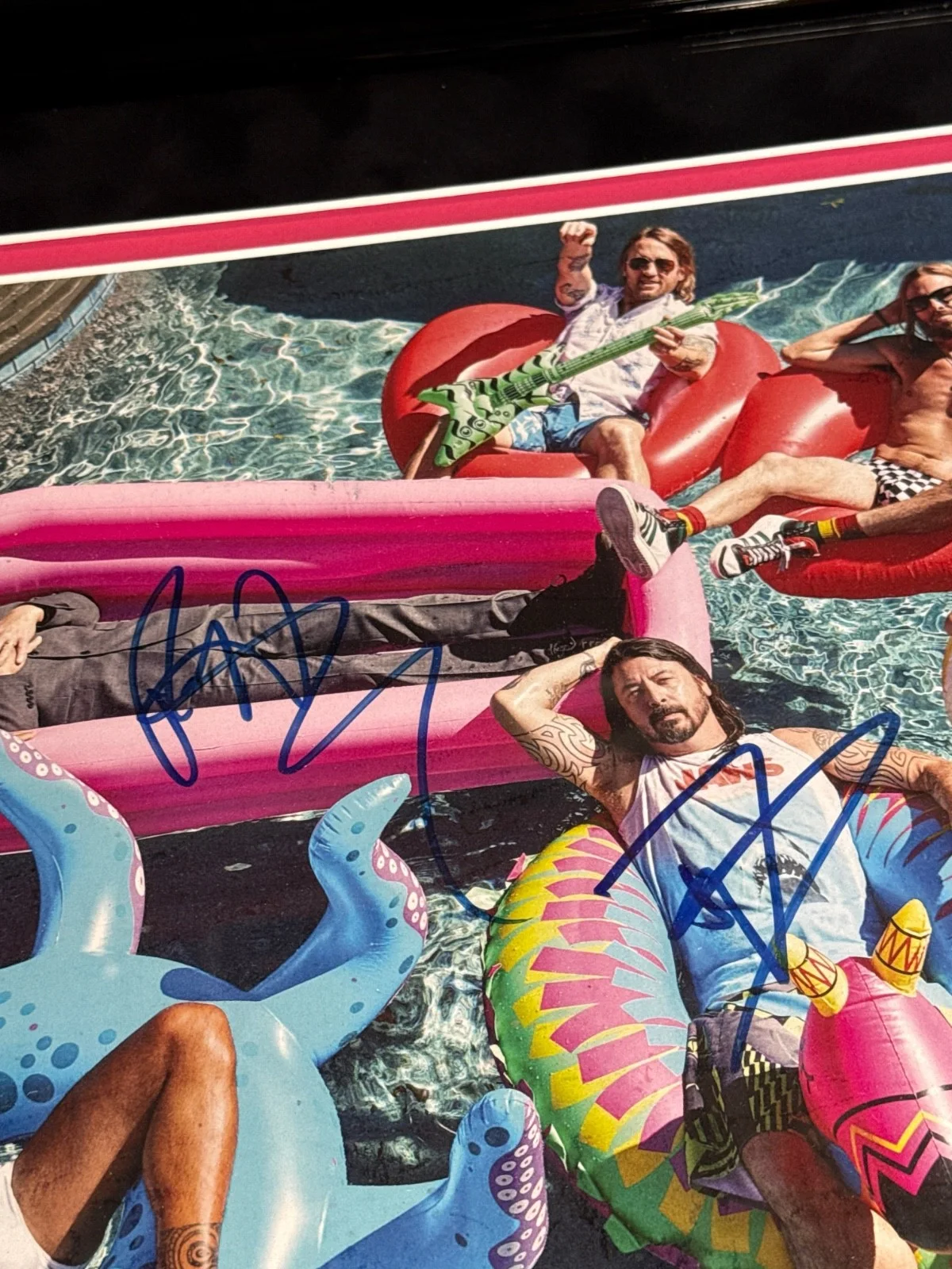 Dave Grohl, Taylor Hawkins +2 Autos Signed 12x18 Foo Fighters Photo Custom Frame, image 4