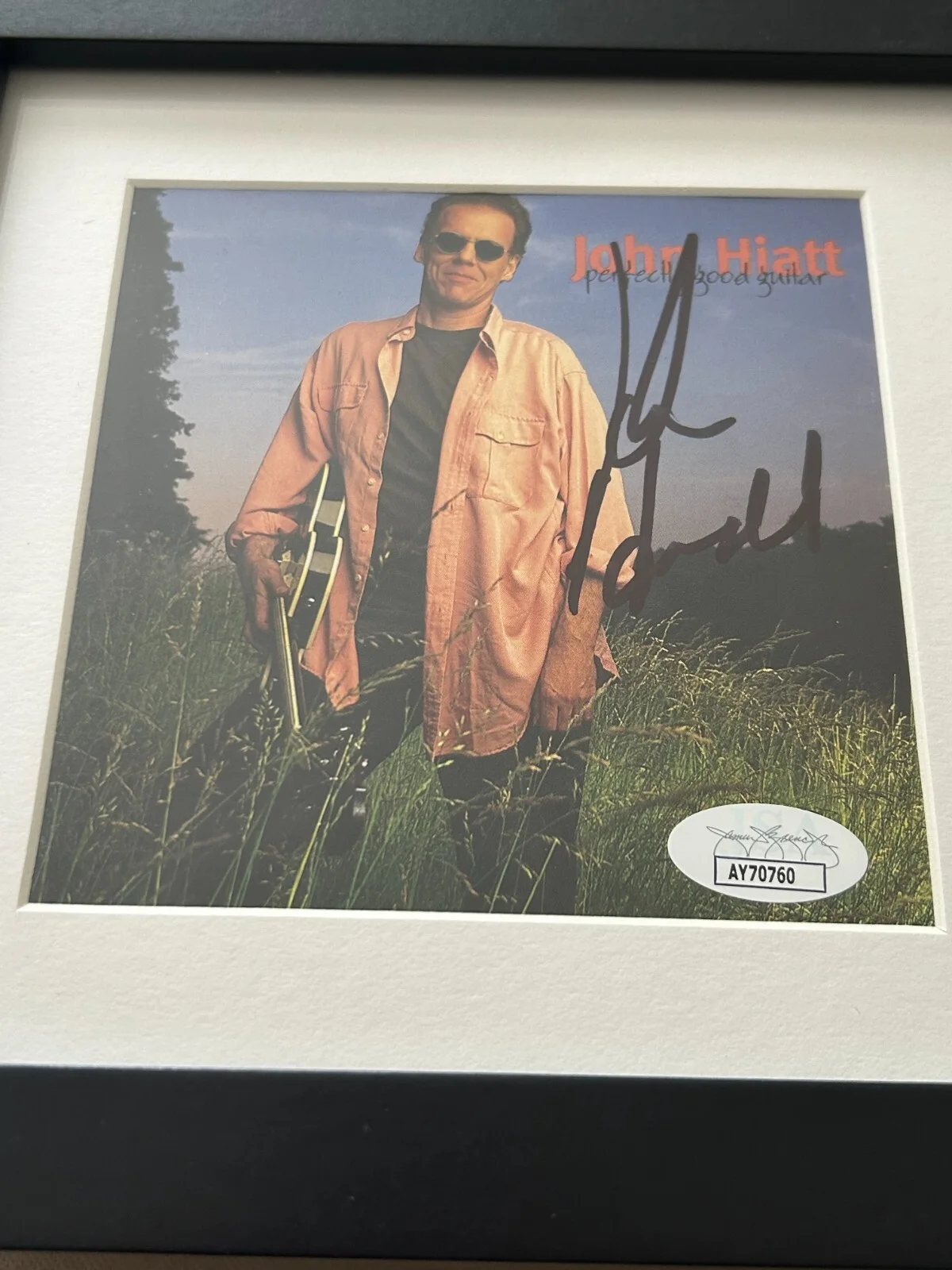 John Hiatt signed Perfectly Good Guitar Framed CD Cover JSA COA, изображение 2