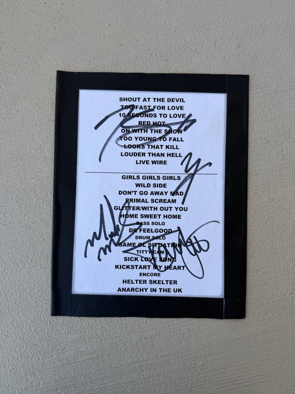 Motley Crue Signed Set List Full Original Band Signed Autographed, image 2