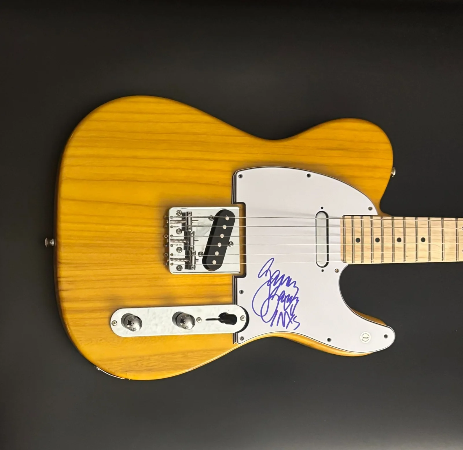 GFA INXS Band Guitarist * GARY BEERS * Signed Electric Guitar PROOF COA, изображение 2