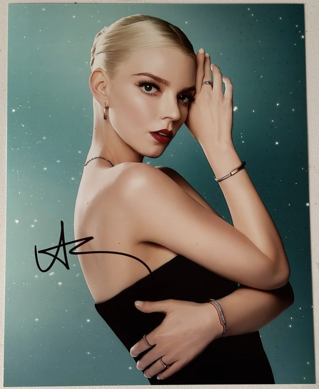 Anya Taylor Joy — Anya Taylor Joy Signed Photo, 8x10 With COA, The Super Mario Movie