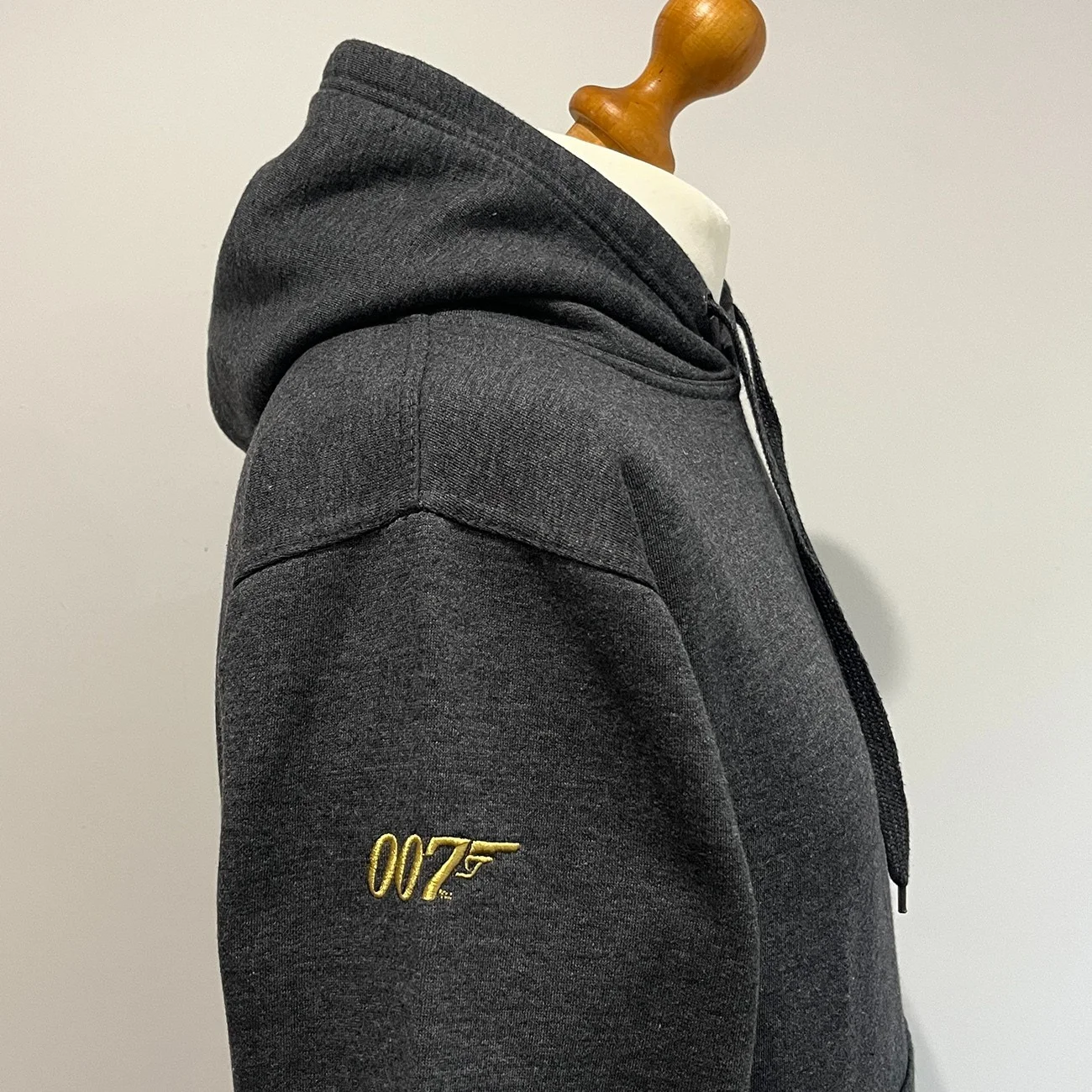 James Bond Cast & Crew Hoodie XS Skyfall 50th Anniversary Movie Film 007 Gift, изображение 2