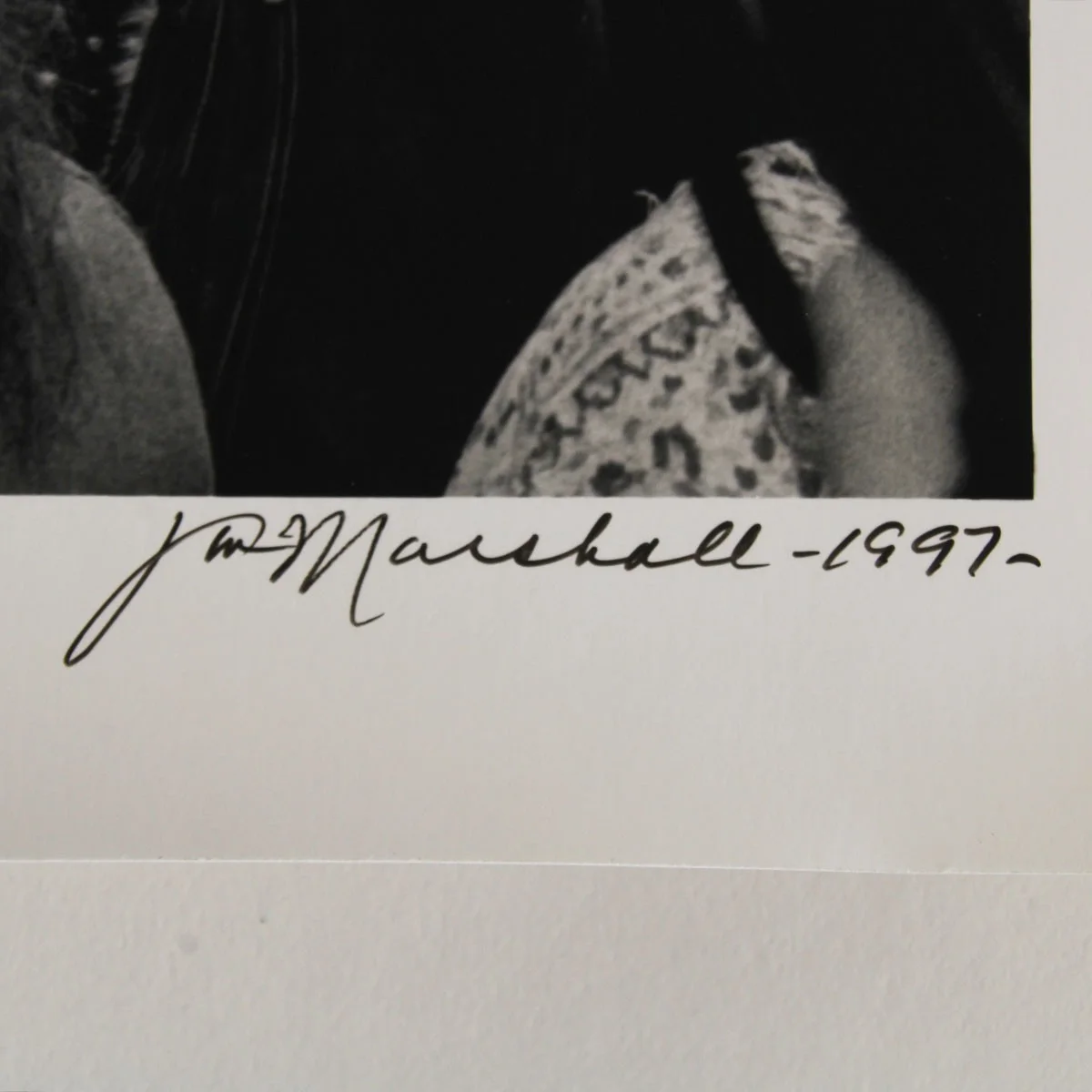 Janis Joplin With Fans Backstage at Winterland SF, 1968 8×10 signed by Jim Ma..., изображение 3