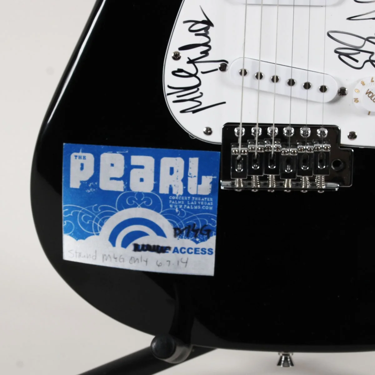 Staind Band Signed Electric Guitar (4) Aaron Lewis, Mike Mushok, Jonny April,..., image 5