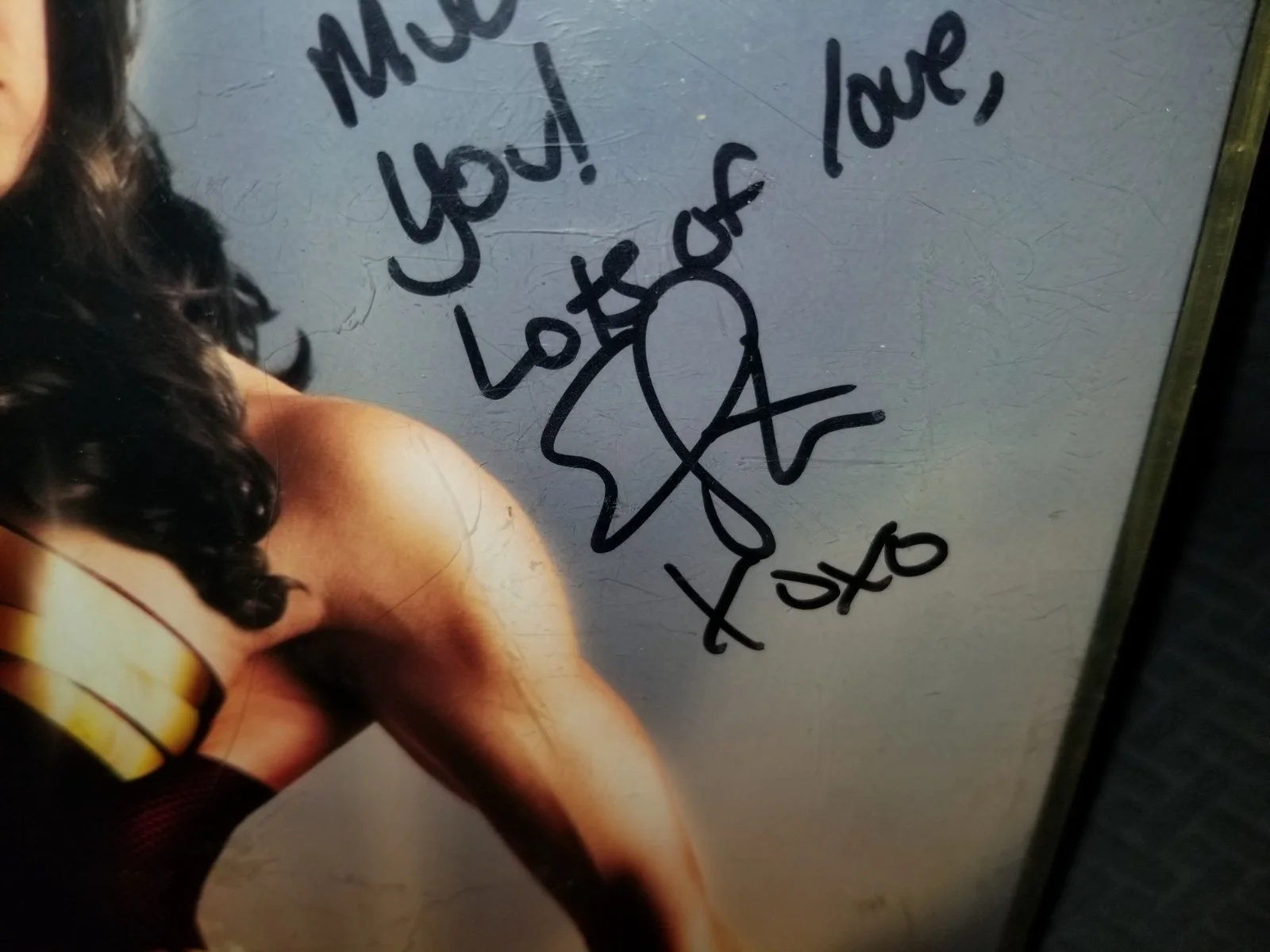 Erin Stern — Erin Stern dressed as Wonder Woman 8x10 Autographed pro Body Builder Photograph, изображение 5