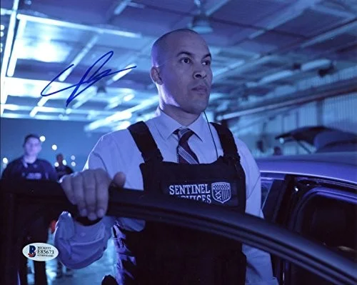 Coby Bell — Coby Bell The Gifted Authentic Signed 8x10 Photo Autographed BAS #E85673, image 2