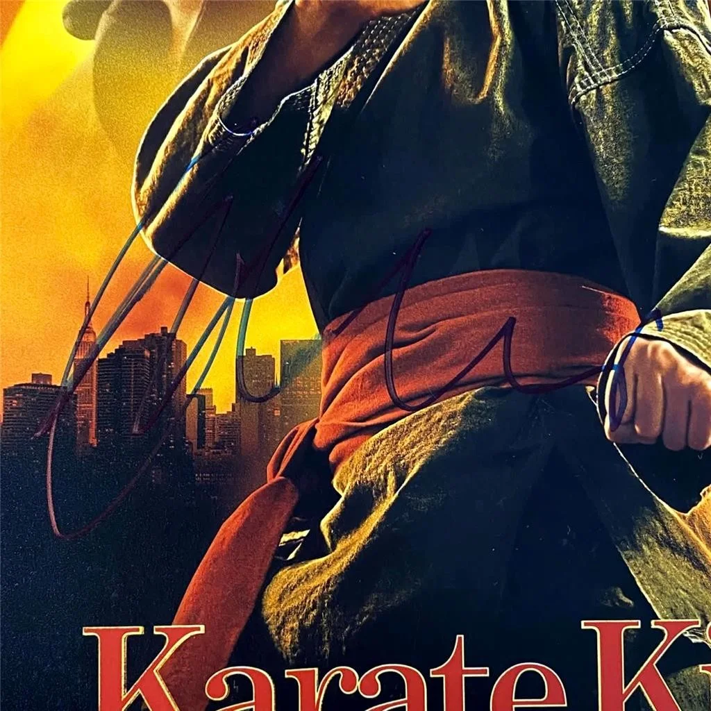 Ralph Macchio signed Karate Kid Legends 11x17 Poster Photo auto (A) Beckett BAS, изображение 2
