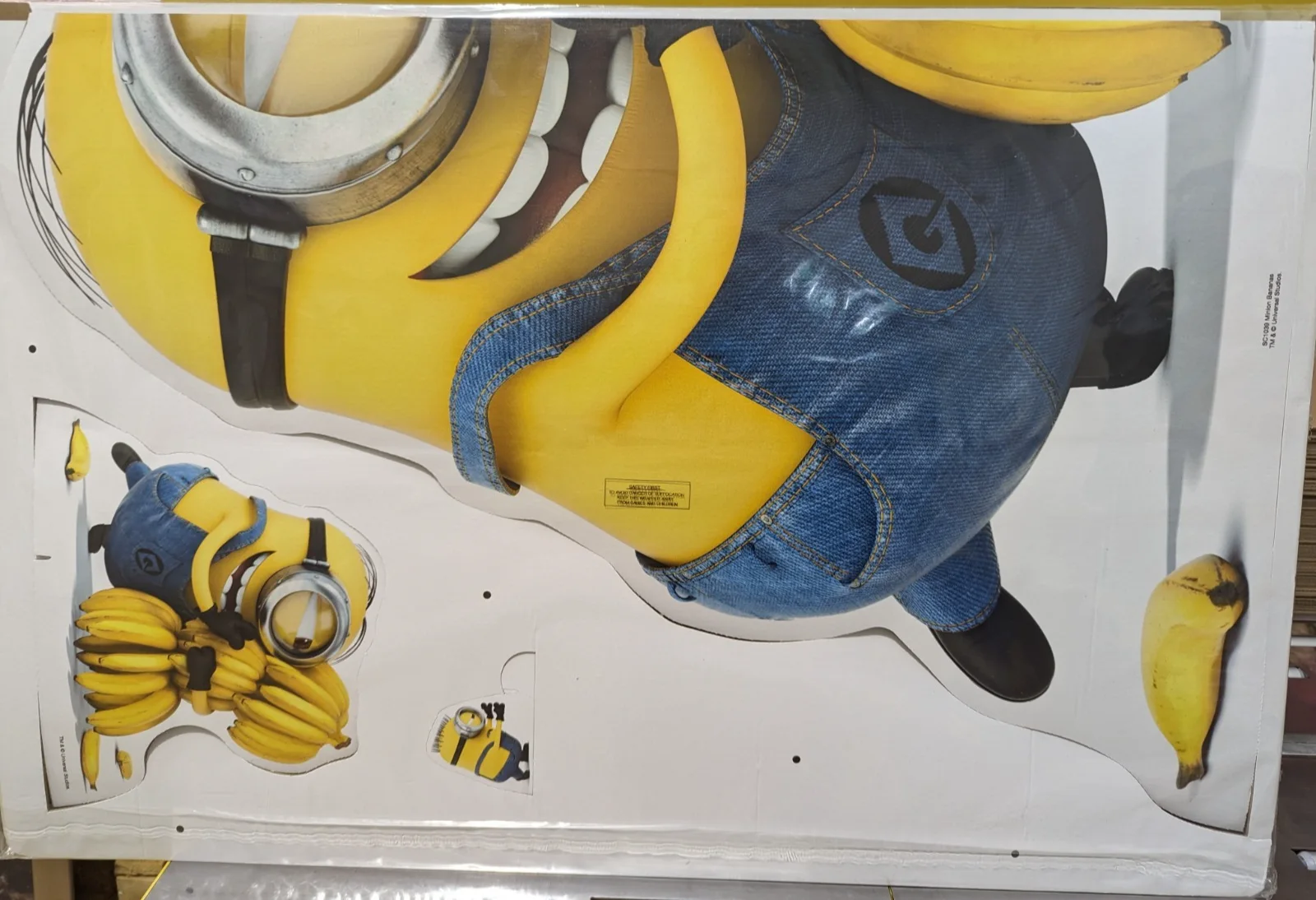 Minion holding Bananas Cardboard Cutout Despicable Me Standee *Damaged*, изображение 3