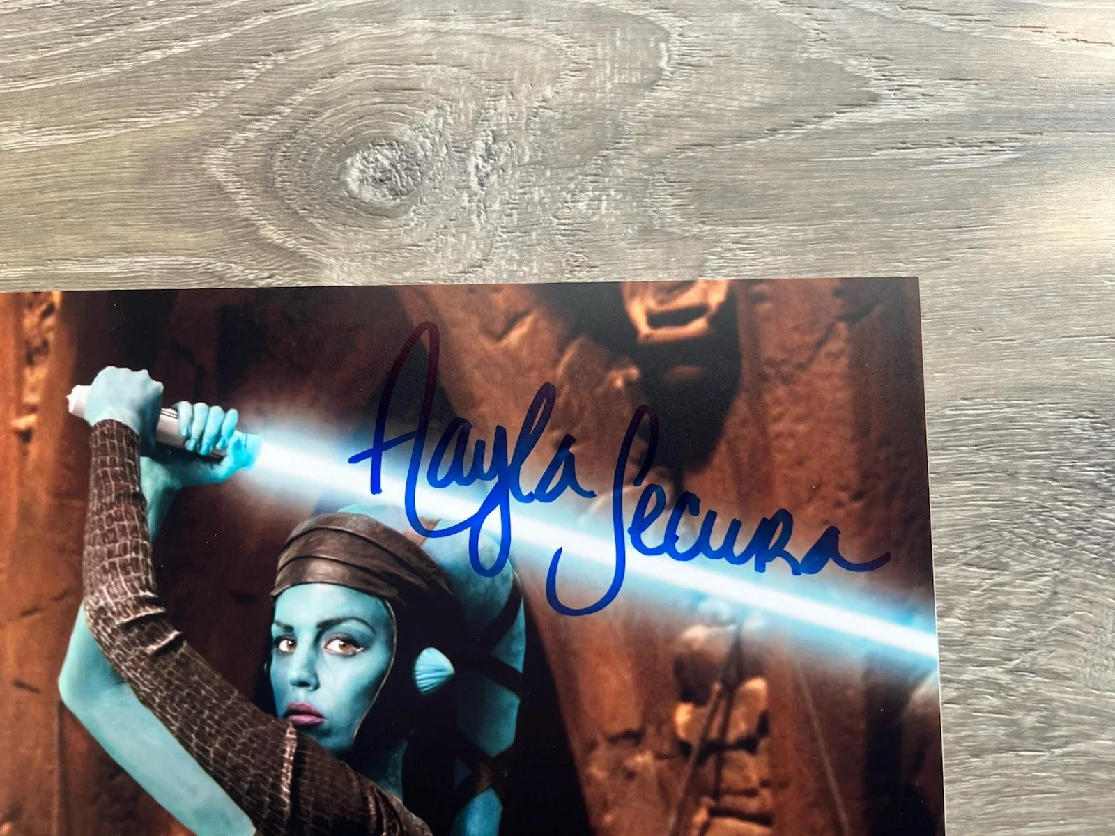 Amy Allen — Amy Allen Signed Aayla Secura 8x10 Photo Official Pix COA Star Wars OPX Jedi, изображение 3