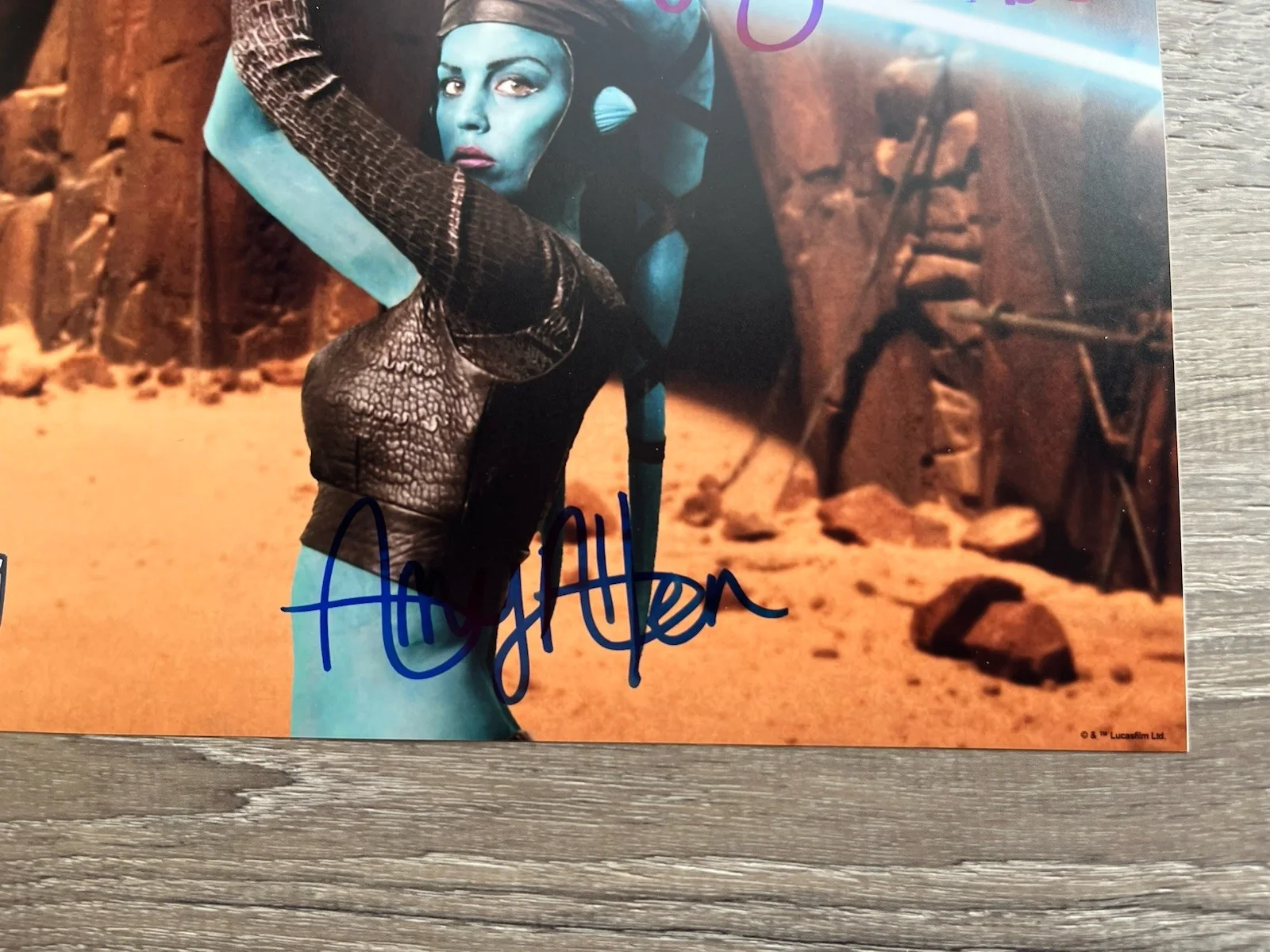 Amy Allen — Amy Allen Signed Aayla Secura 8x10 Photo Official Pix COA Star Wars OPX Jedi, изображение 4