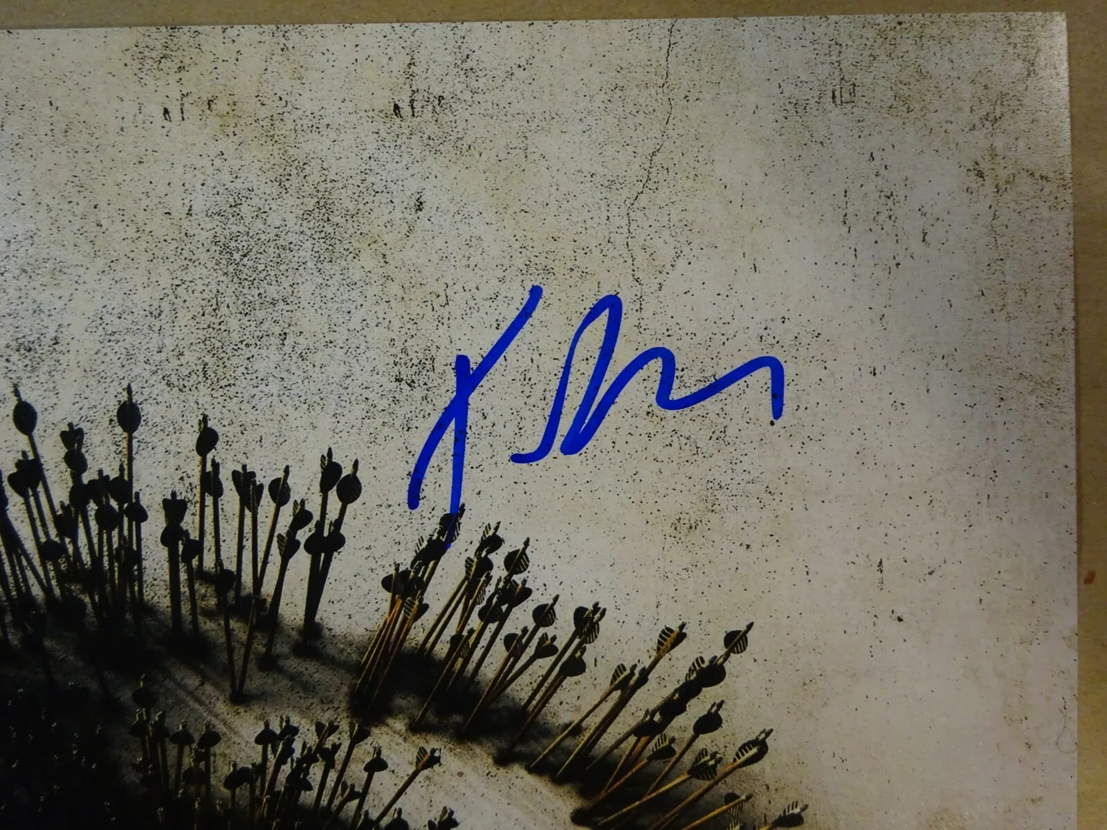 Taron Egerton — Signed TARON EGERTON Autographed ROBIN HOOD 12"x18" Photo BECKETT BAS COA, image 3