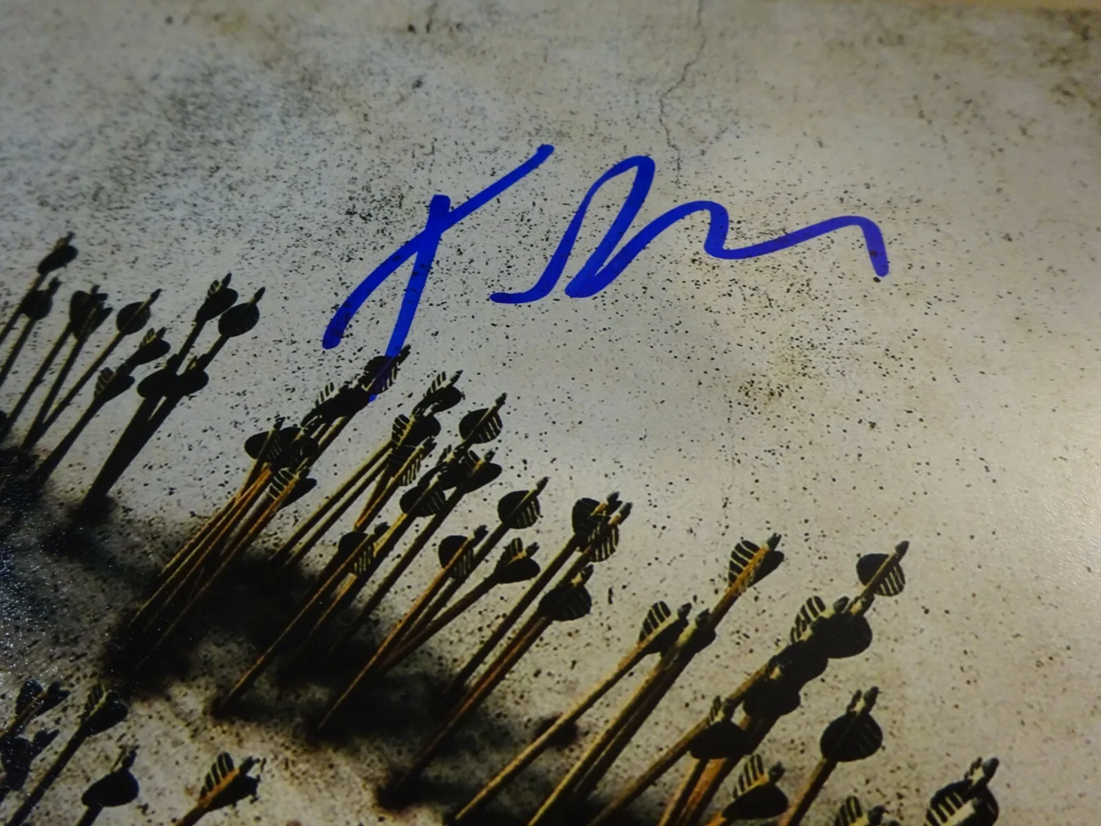 Taron Egerton — Signed TARON EGERTON Autographed ROBIN HOOD 12"x18" Photo BECKETT BAS COA, image 4