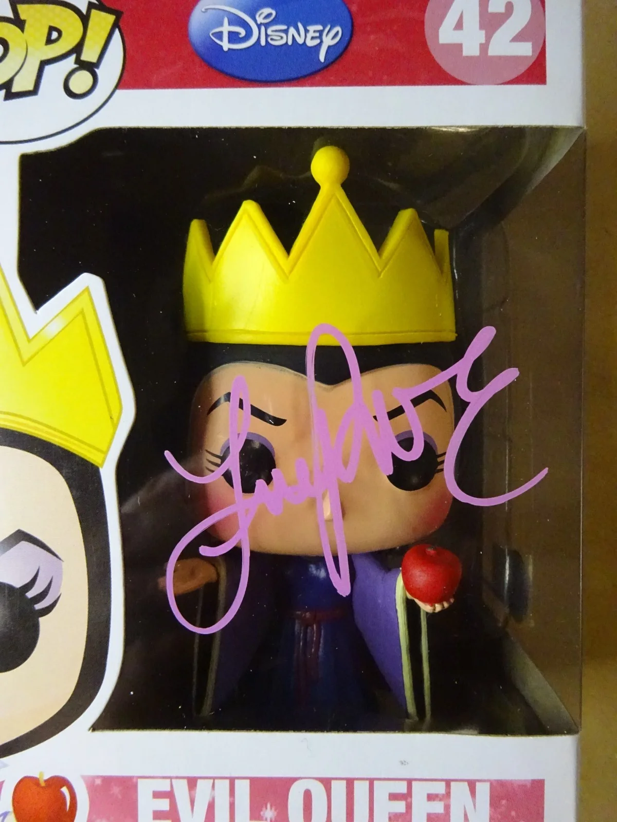 Lana Parrilla — Signed Lana Parrilla Autographed Evil Queen Once Upon A Time Funko Pop BAS COA, image 3