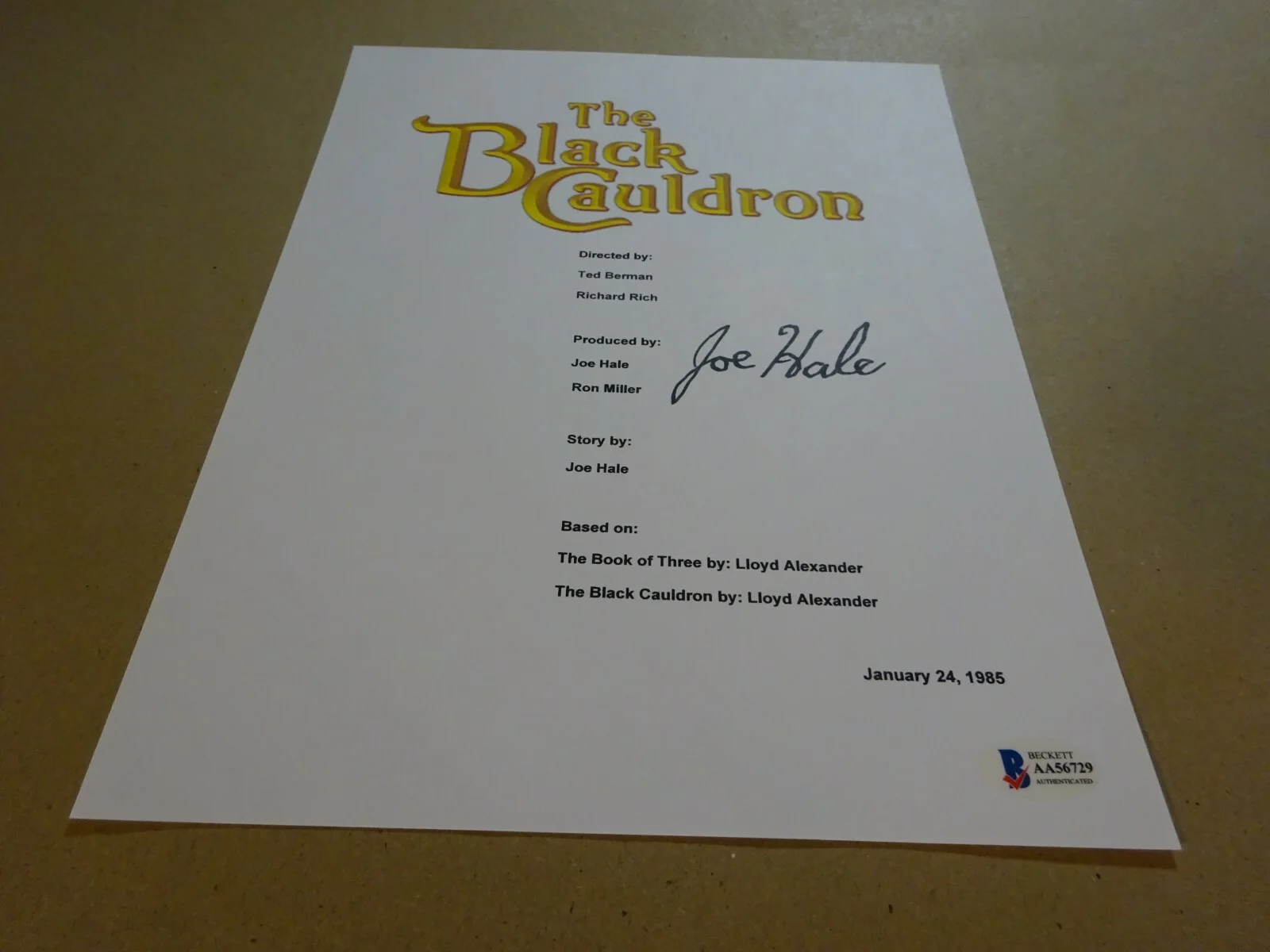 Joe Hale — Autographed JOE HALE Signed THE BLACK CAULDRON Script Cover BECKETT BAS COA, image 3