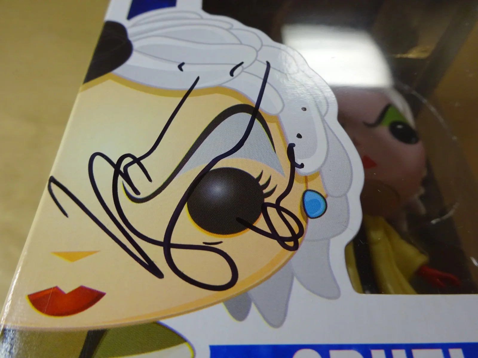Victoria Smurfit — Signed Victoria Smurfit Disney Cruella De Vil Once Upon A Time Funko Pop BAS COA, image 4