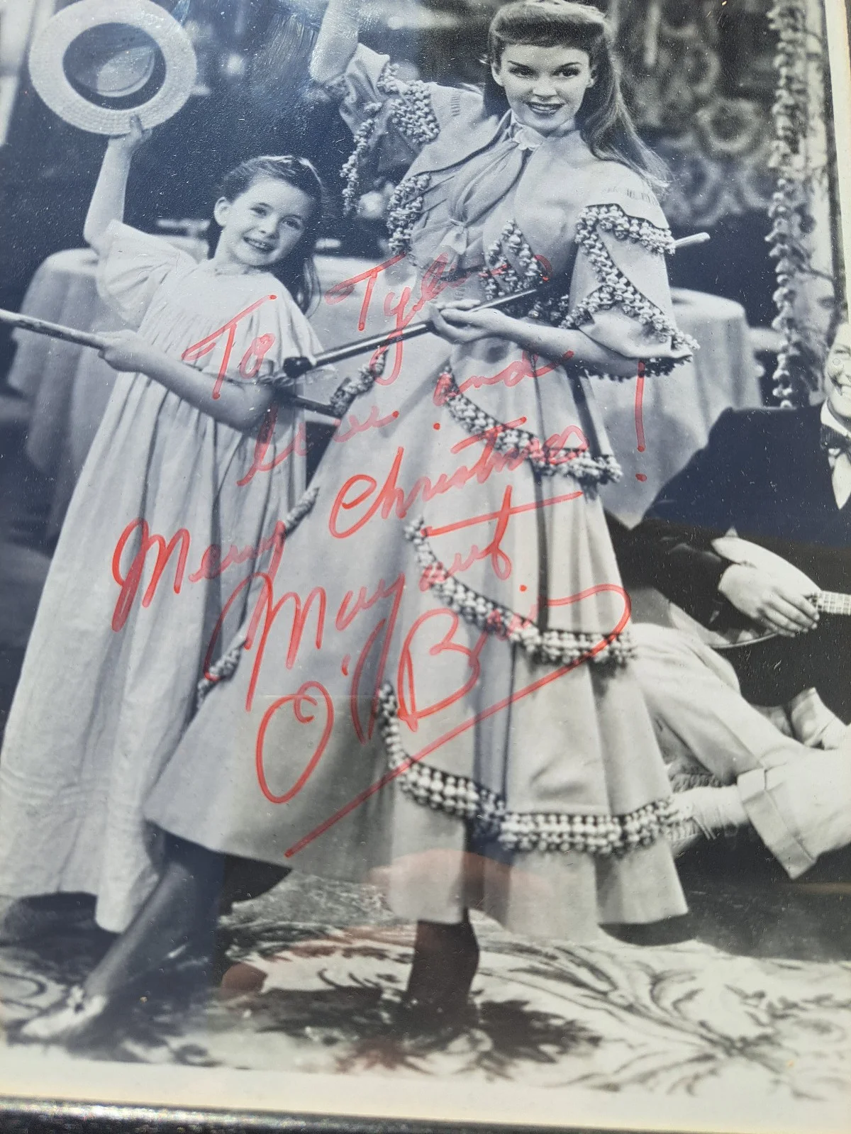 MARGARET O'BRIEN — MARGARET O'BRIEN "MEET ME IN ST LOUIS" SIGNED AUTOGRAPH FRAMED PHOTO 9.5 x 11, изображение 2