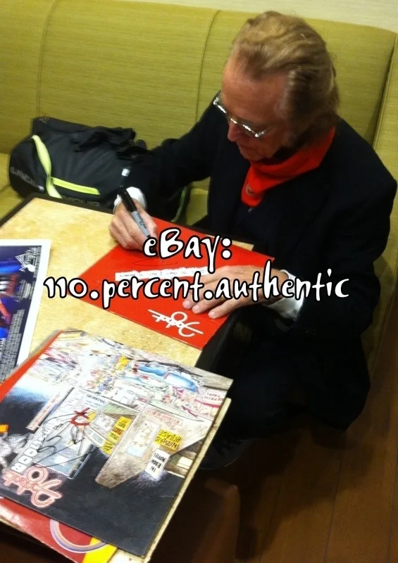 FOGHAT ROGER EARL SIGNED GIRLS TO CHAT BOYS TO BOUNCE VINYL LP *EXACT PROOF*, изображение 2