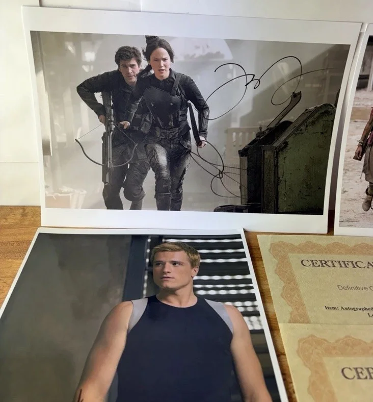 Jennifer Lawrence — The Hunger Games Signed Photograph Lot - 2 Jennifer Lawrence/Liam Hemsworth COA, image 3