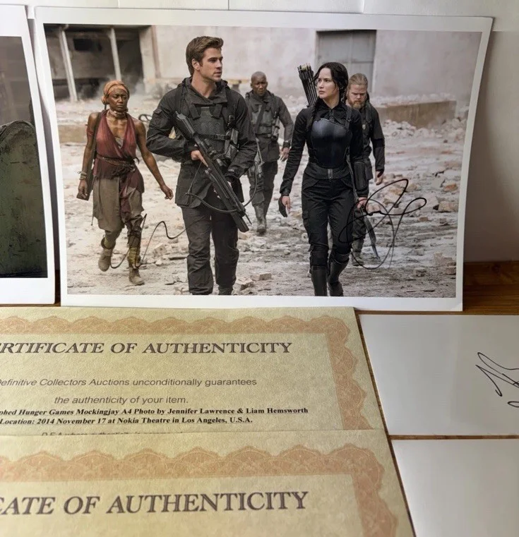 Jennifer Lawrence — The Hunger Games Signed Photograph Lot - 2 Jennifer Lawrence/Liam Hemsworth COA, image 4