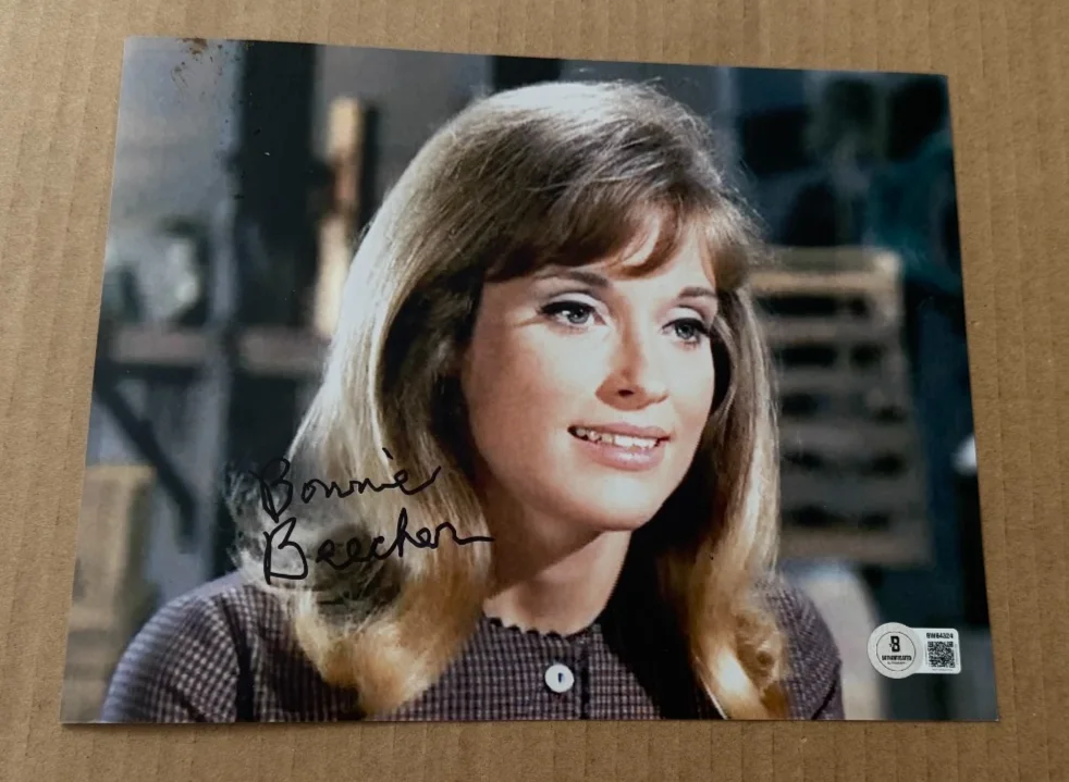 BONNIE BEECHER — BONNIE BEECHER SIGNED TWILIGHT ZONE 8X1O PHOTO BECKETT BAS HAND SIGNED