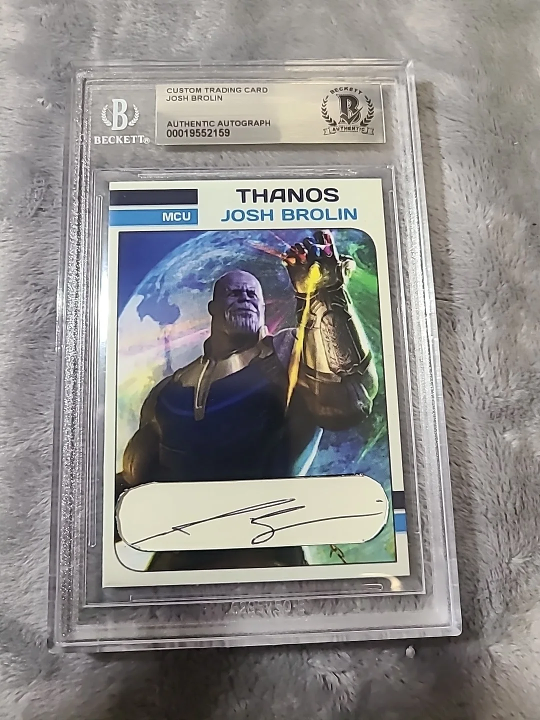 Josh Brolin Signed Cut Card Thanos MCU Beckett Certified, image 2