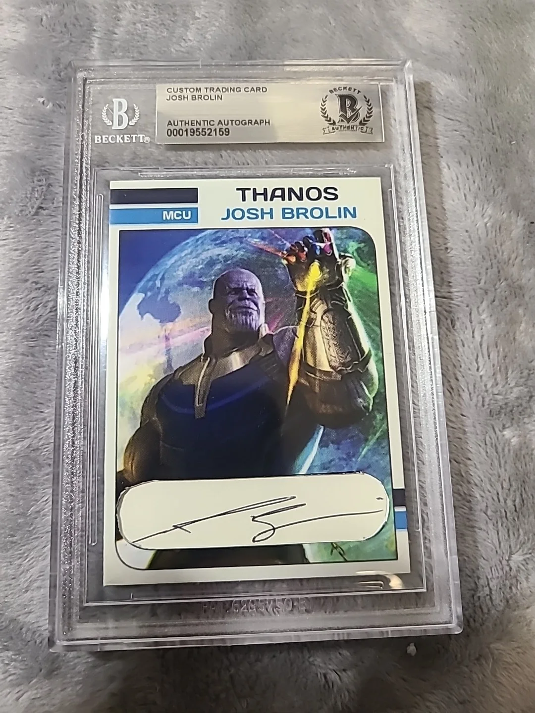 Josh Brolin Signed Cut Card Thanos MCU Beckett Certified, image 3