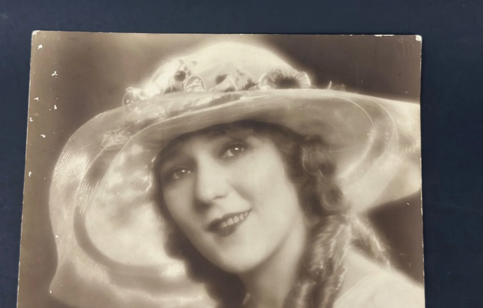 Mary Pickford Silent Film Star, Rare Hand Autographed Black & White Photo, изображение 3