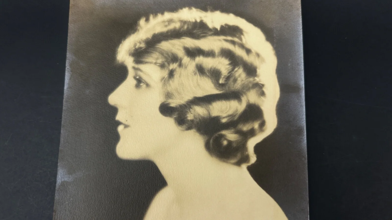 Rare Silent Film Star Mary Pickford, Hand Autographed Black and White Photo, изображение 4