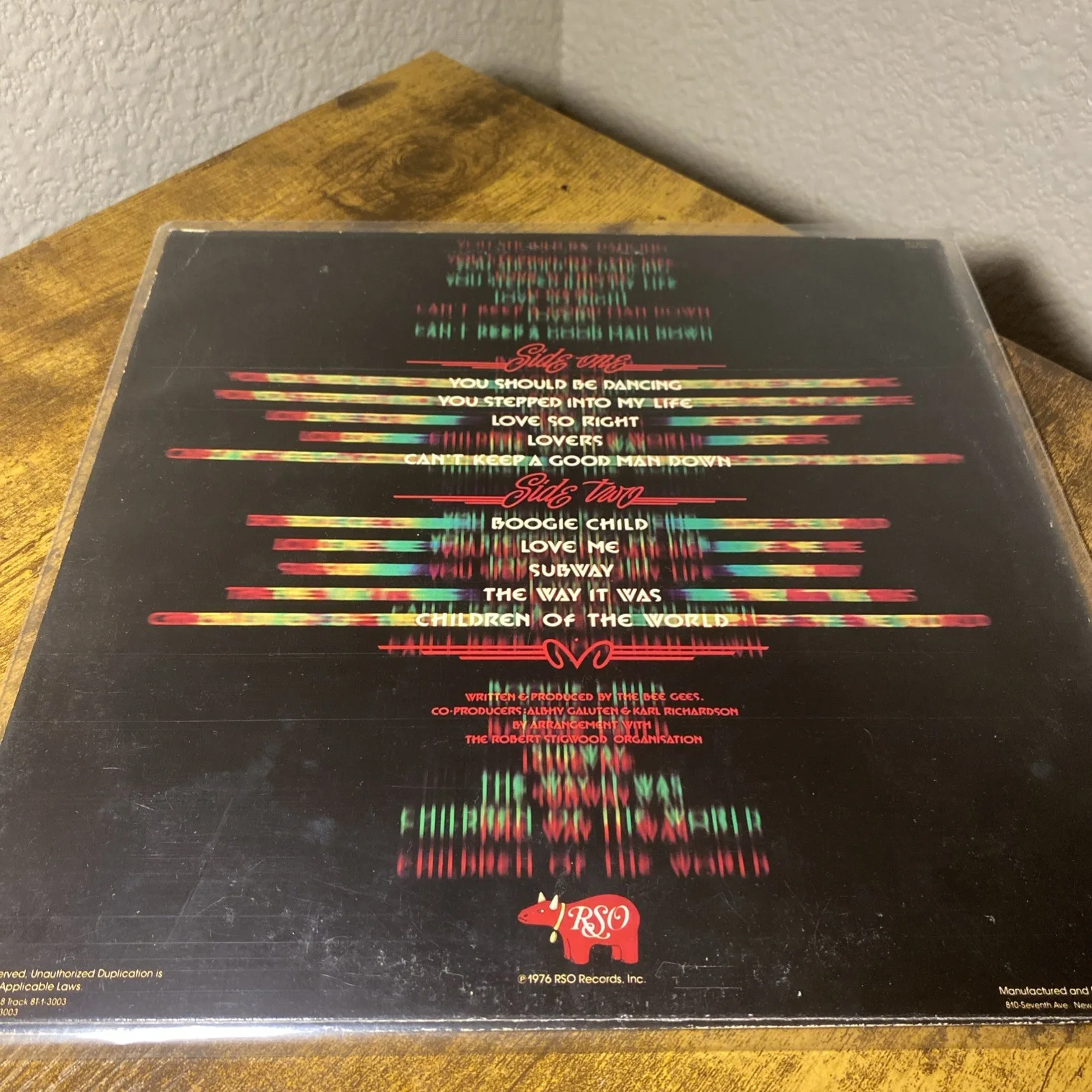BEE GEES RARE “CHILDREN OF THE WORLD” VINYL SIGNED, image 3